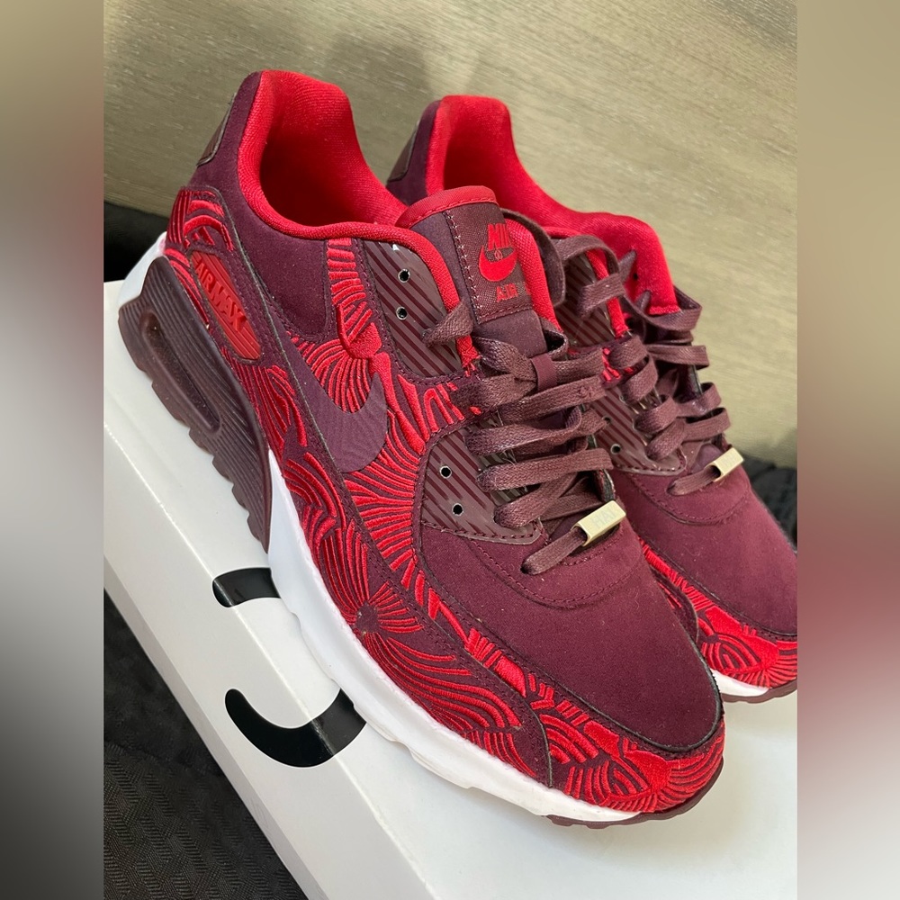 NIKE AIR MAX 90 ULTRA LOTC QS SHANGHAI